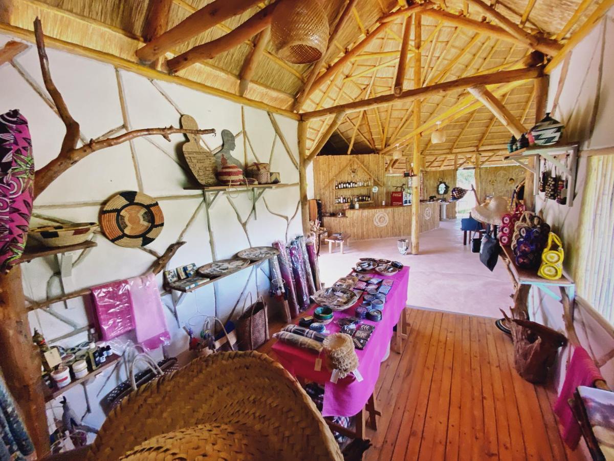 Murchison Falls Bamboo Village Paraa Экстерьер фото